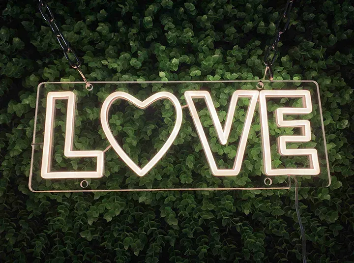 LOVE - Insegne al neon a LED