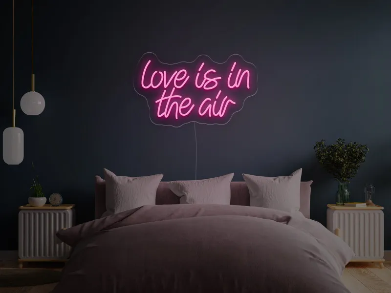 Love is in the air - Insegne al neon a LED