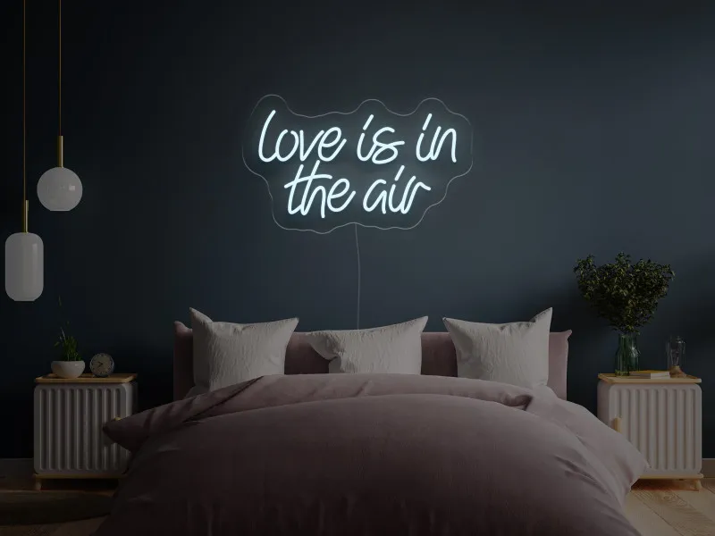 Love is in the air - Insegne al neon a LED