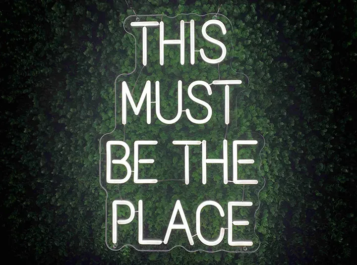 THIS MUST BE THE PLACE - Insegne al neon a LED