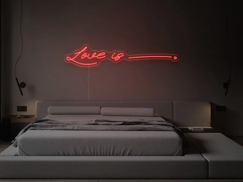 Love is - Insegna Neon LED