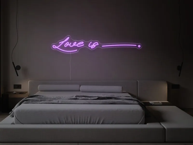 Love is - Insegna Neon LED