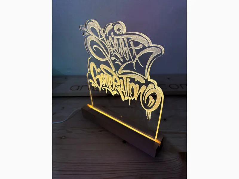 Street Generation- Segno luminoso inciso in plexiglas su base di legno