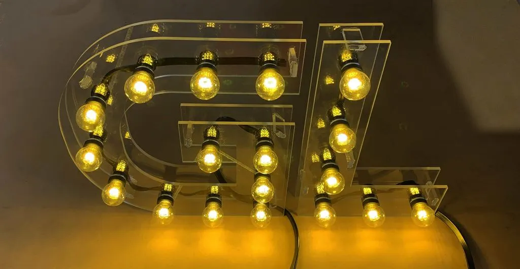 Litere Volumetrice Luminoase 1M de Inchiriat