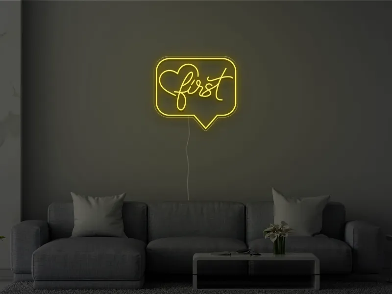 Love First - Insegna Neon LED