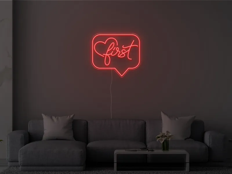 Love First - Insegna Neon LED