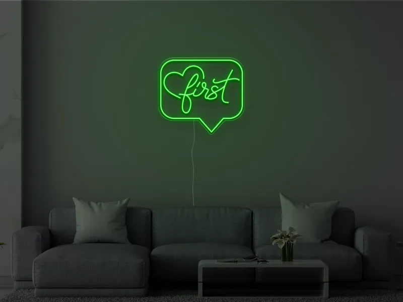 Love First - Insegna Neon LED