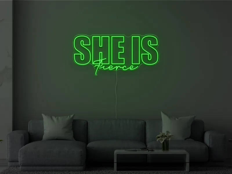 She is Fierce - Insegna Neon LED