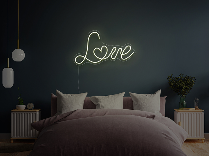 Love - Semn Luminos LED Neon de Inchiriat